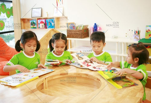 Khm ph sự pht triển no bộ của trẻ 0-6 tuổi theo Montessori